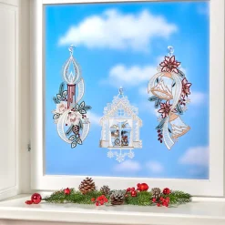 Fensterbild-Stickerei aus Plauener Spitze Kerze