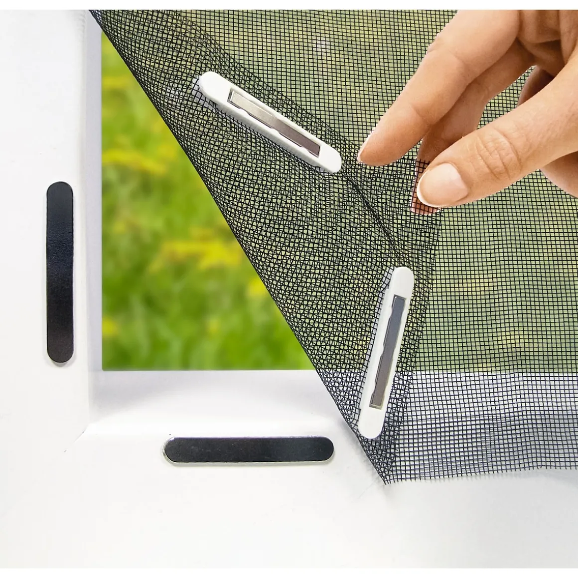 Fenster-Insektennetz "Magic Klick" mit Magnetbefestigung, 2 Stück je 150x130 cm, zuschneidbar