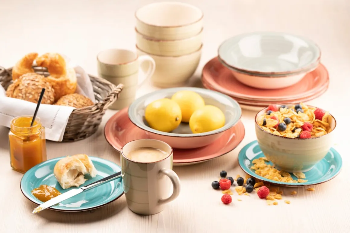 Frühstücksgeschirr, Steingut Lumaca Koralle