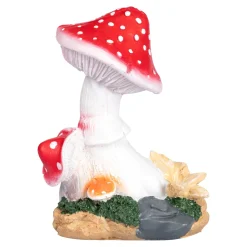 Solar-LED-Fliegenpilz im Wald