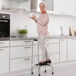 Trittstufe mit Haltebügel